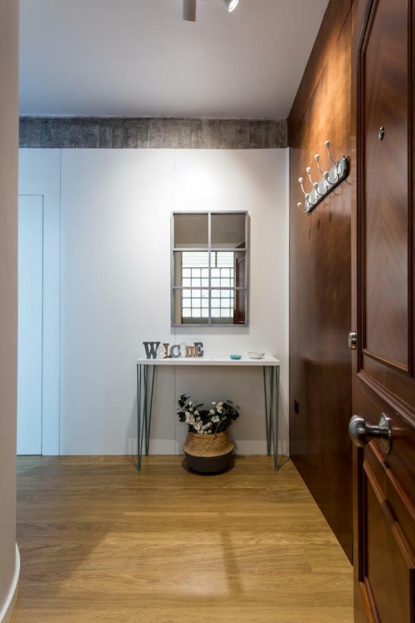 El Rio Apartment Sevilla Bagian luar foto