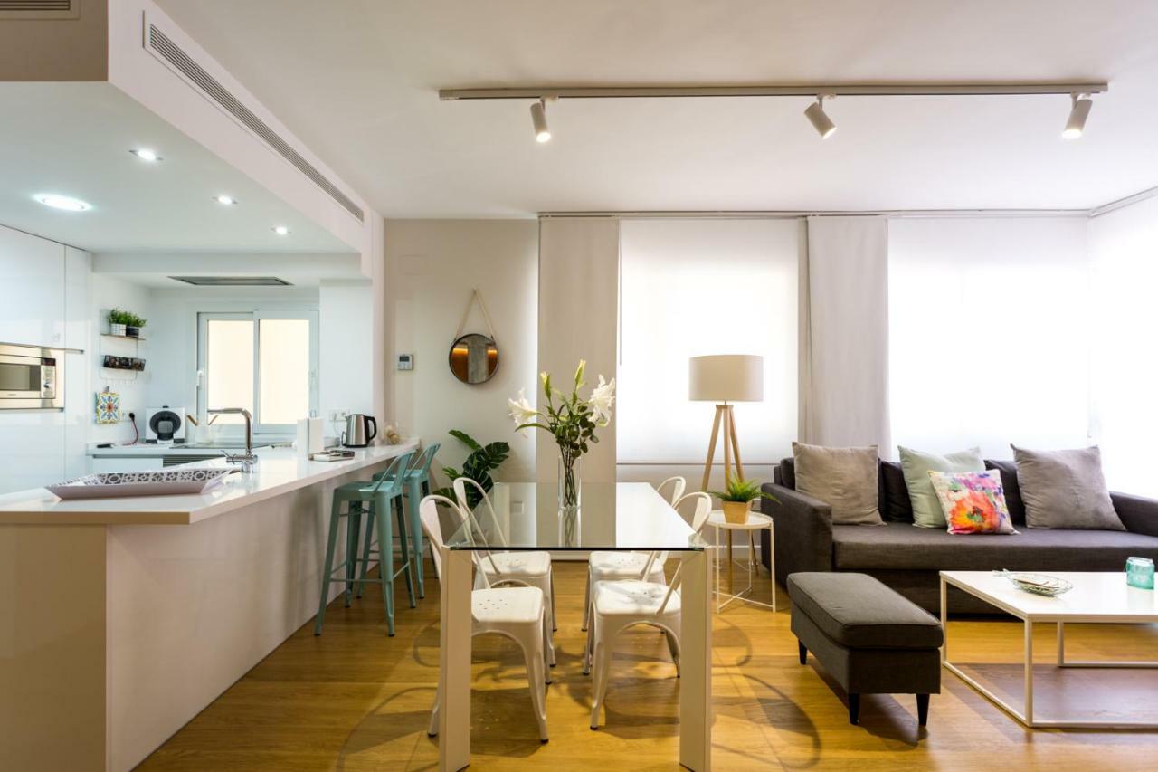 El Rio Apartment Sevilla Bagian luar foto