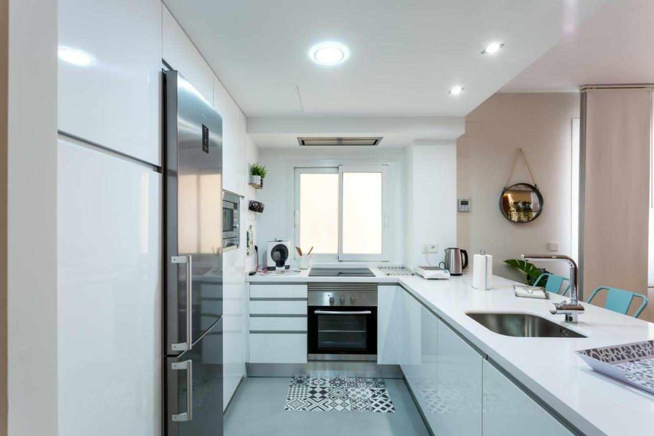 El Rio Apartment Sevilla Bagian luar foto