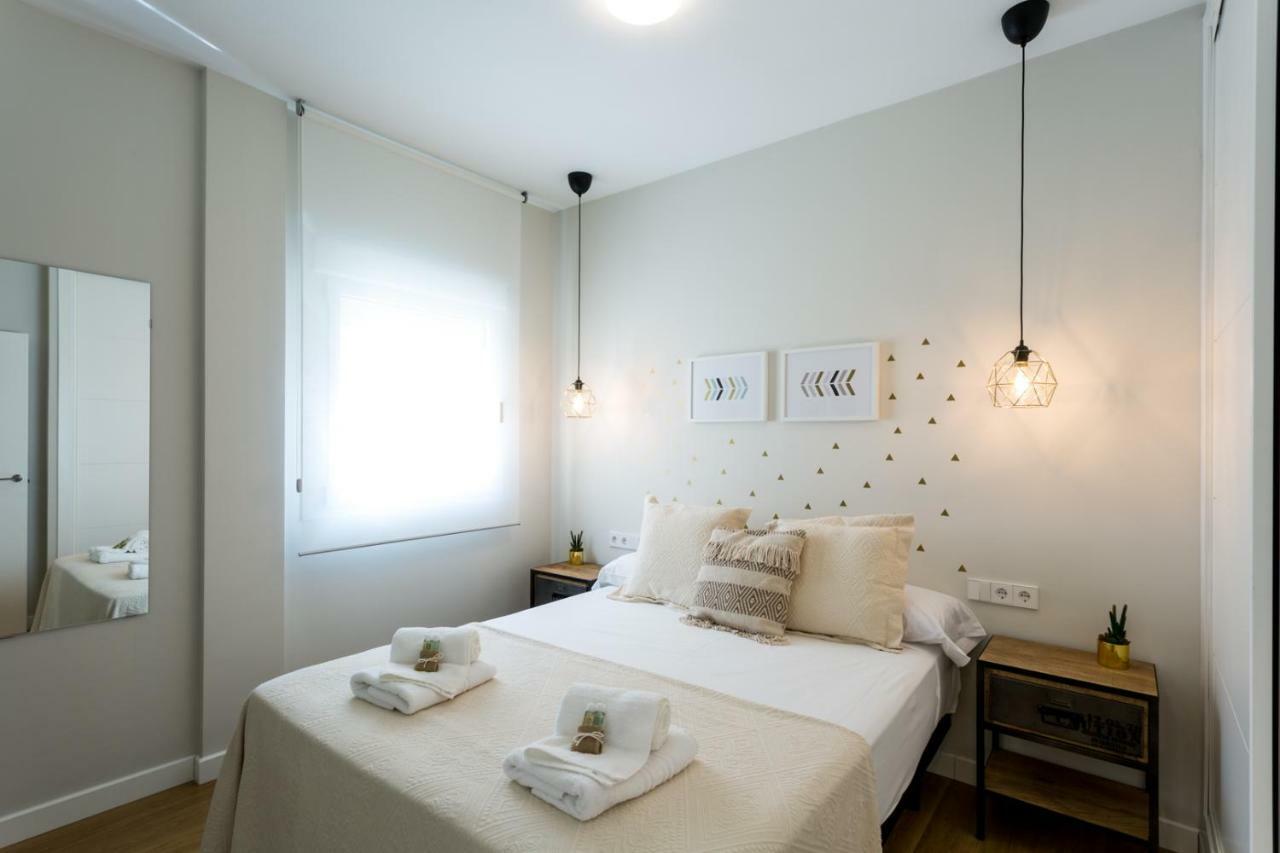 El Rio Apartment Sevilla Bagian luar foto