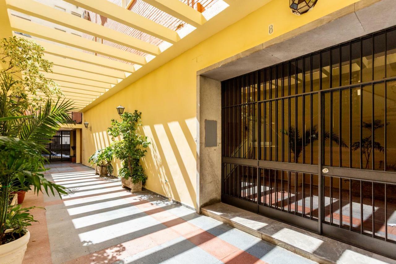 El Rio Apartment Sevilla Bagian luar foto