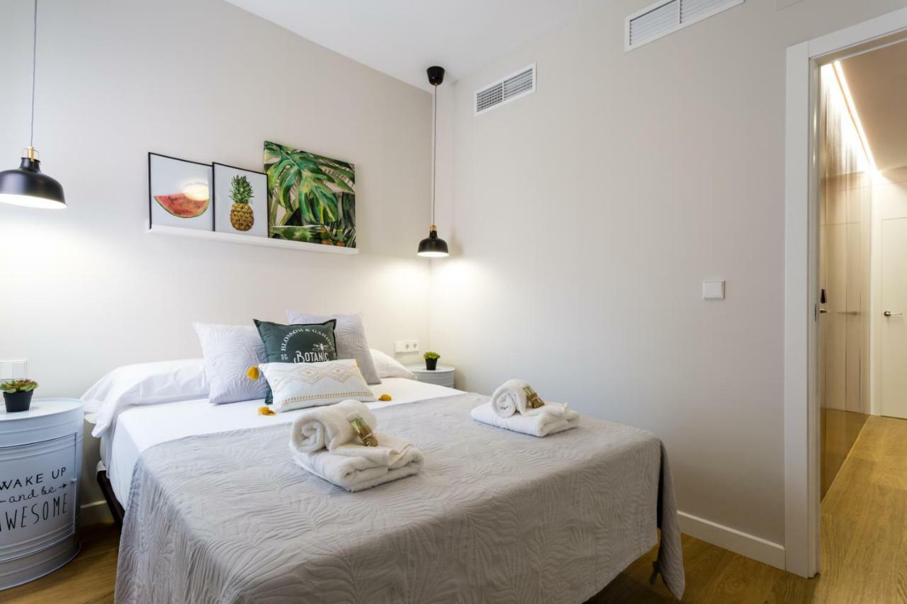 El Rio Apartment Sevilla Bagian luar foto